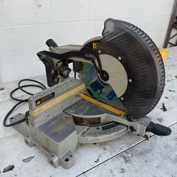 Dewalt 12” miter Saw model DW715