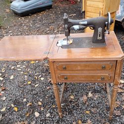 Old Sewing Machine 