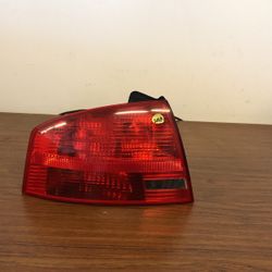 2005 To 2009 Audi A4 Headlight Driver Side Assembly #219 A
