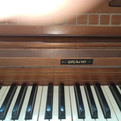Upright Puano