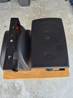 Indoor / Outdoors Speakers