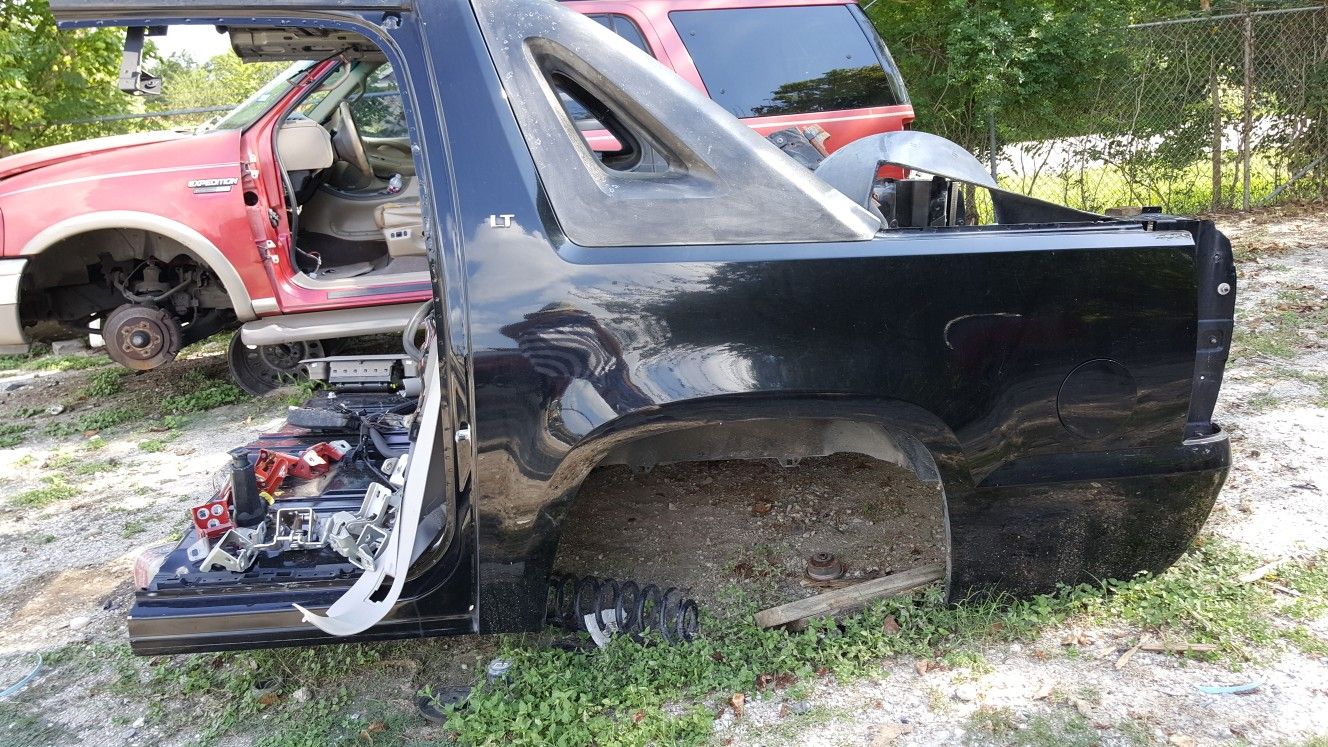 2007-2013 Chevy Avalanche Bed Rear Quarter Panels