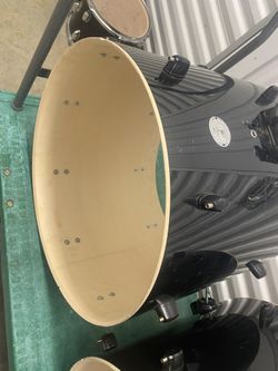 Pearl Limited Edition  SST  Drums Kick Bass  24 X 18 Inch 