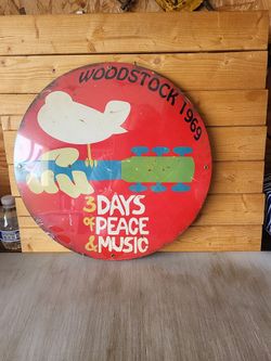 Woodstock 1969 Round Metal Sign 14"