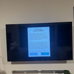 55” Smart tv And Wall Mount 