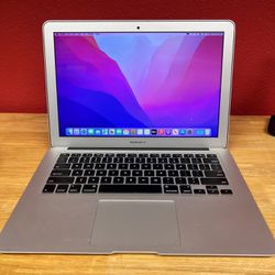MacBook Air 2017 128GB Storage 8 GB RAM