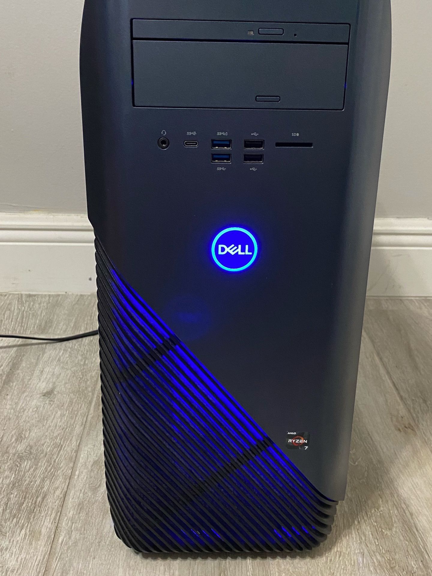 Dell Inspiron 5675 Gaming Desktop