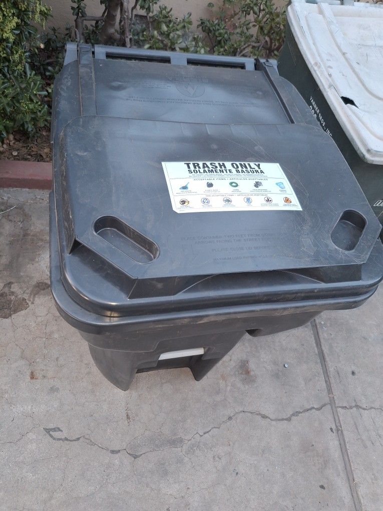 Black Trash Can For Sale For 50 Each