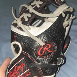 Rawlings Heart Of The Hide 11 1/2 Inch Baseball Glove