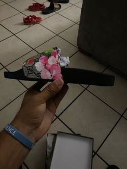 Female flower gucci slides