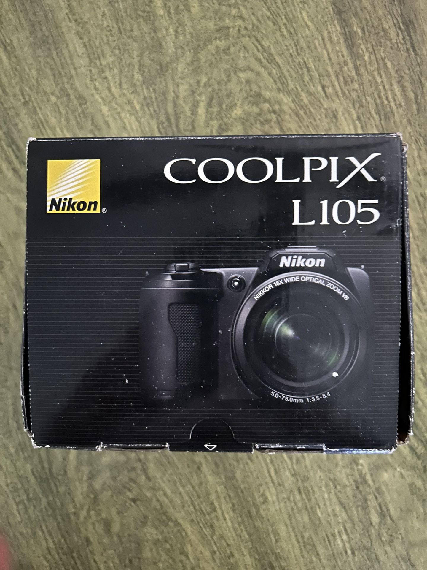Nikon Coolpix L105 Camera