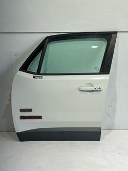(6183) 15-22 Jeep Renegade Left Front Door 2015 2016 2017 2018 2019 2020 2021 2022