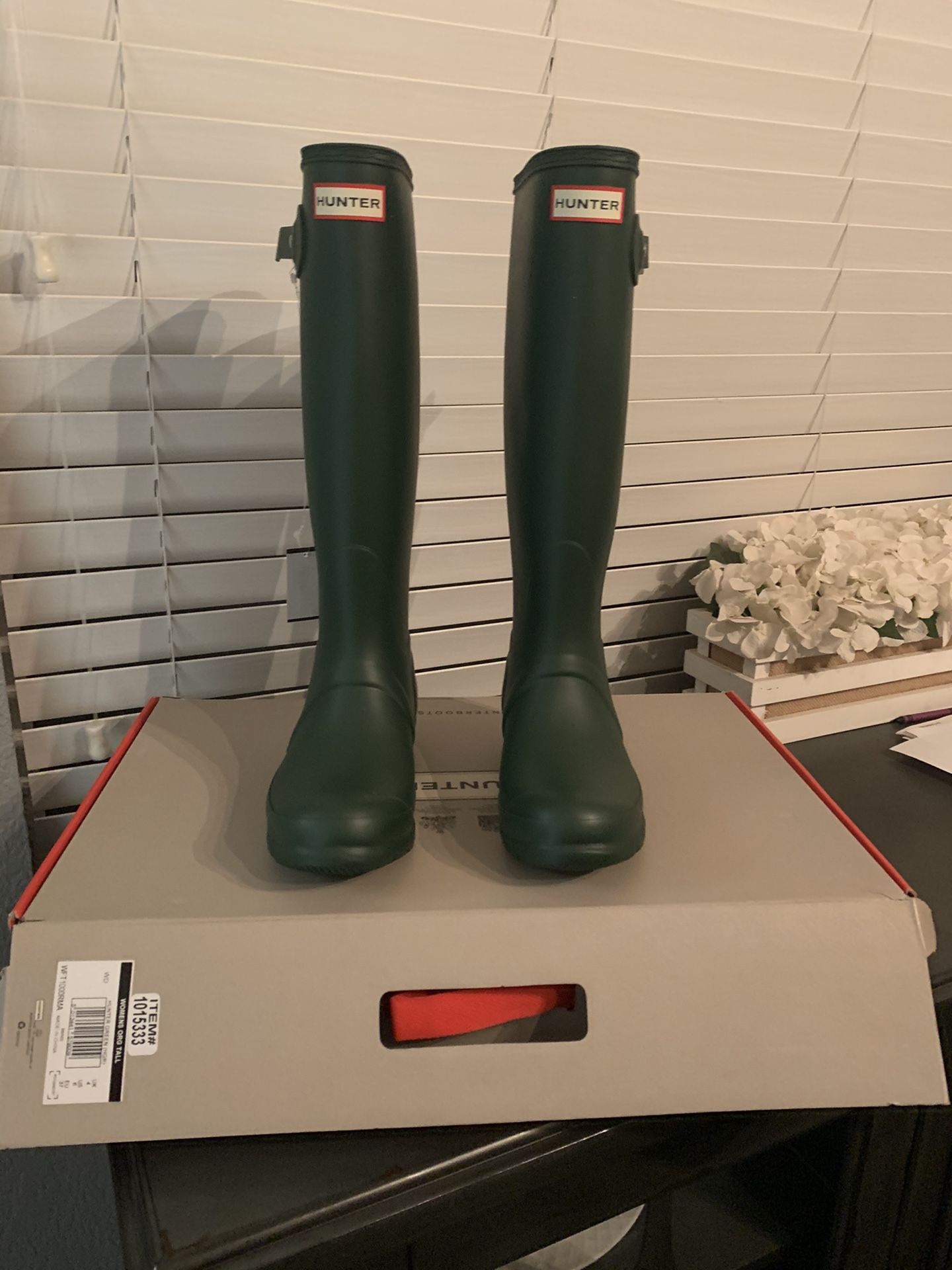 New authentic hunter women’s rain boots