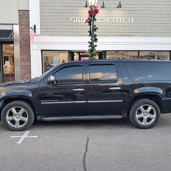 Chevrolet Suburban 
