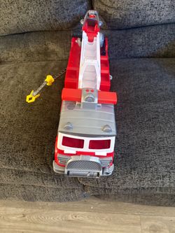 PAW Patrol Marshall Fire Truck ladder extends Toy