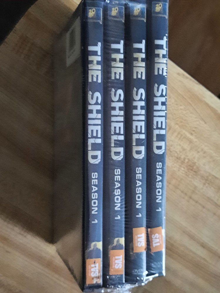 *The Shield* - Season 1 - The Pilot- 4 DVD TAPES - JUST REDUCED