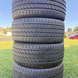 255/45/19 continental Vendo un set de llantas  con 80% Vida en excelente condiciones de Vida las 4 🫡🤑  Selling a set of 4 tires with 80% tread life 