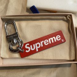 Supreme Box Logo Key Chain BRAND NEW 1000% Authentic 