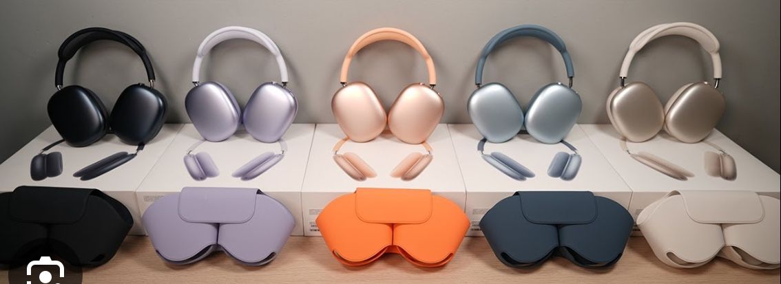 Apple AirPod Maxes All Colors Lightning Port
