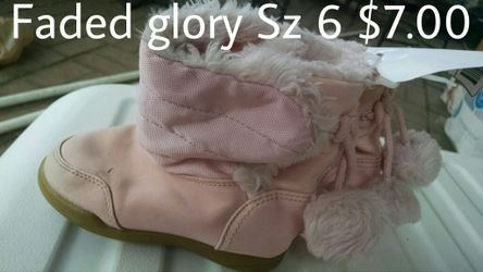 Faded glory pink boots sz 6