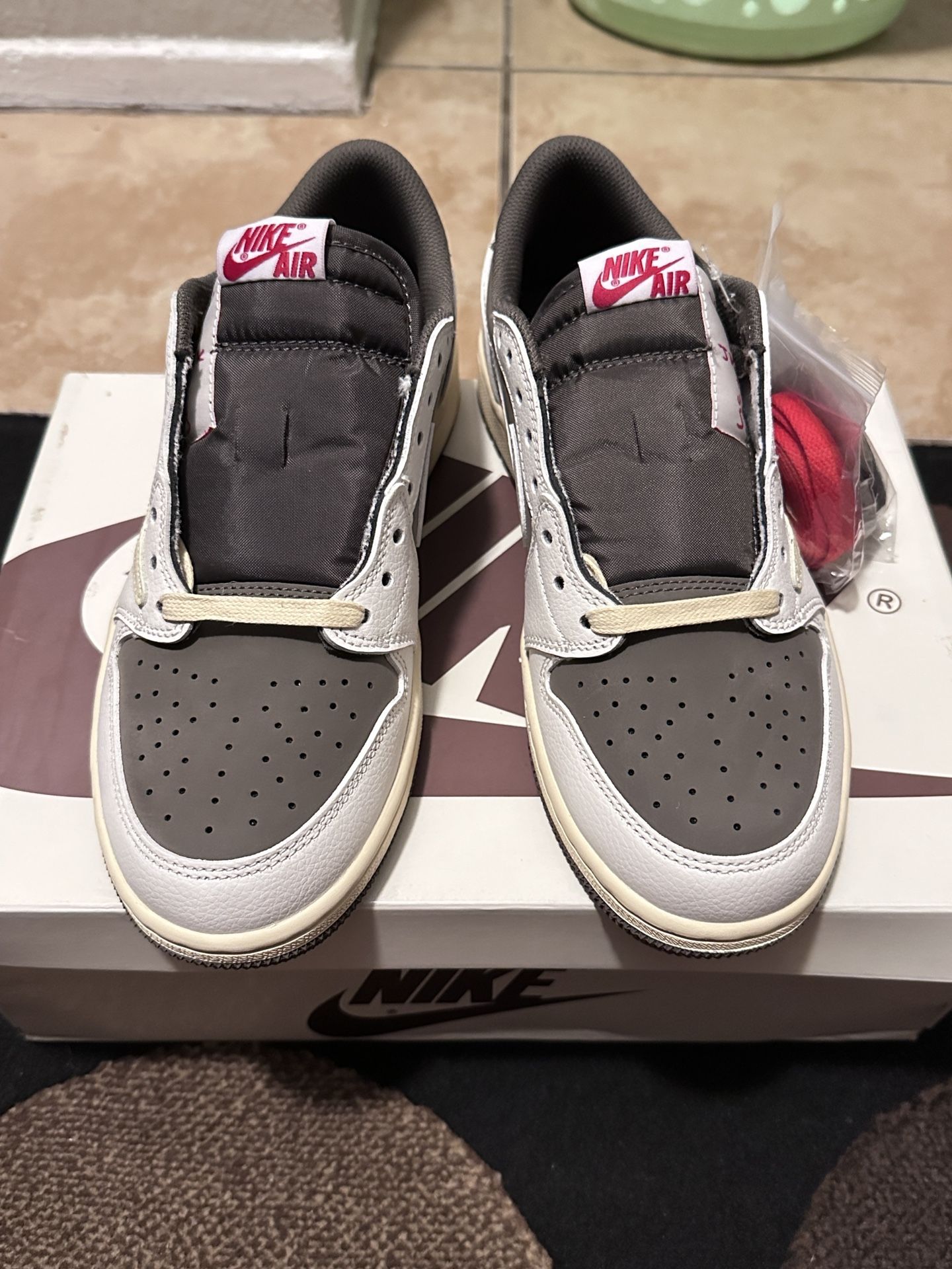 Travis Scott x Air Jordan Low Reverse Mocha