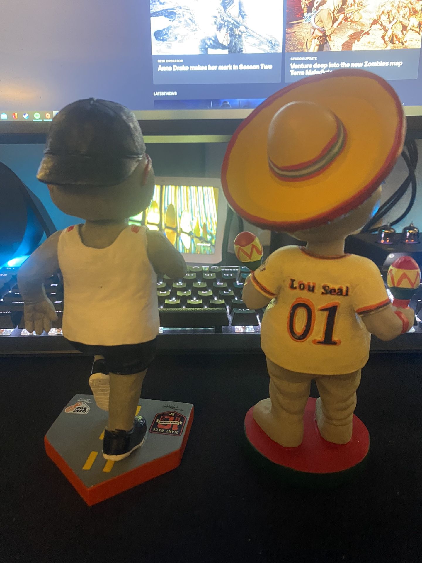 Sf Giants Lou Seal Bobbleheads for Sale in Redwood City, CA OfferUp