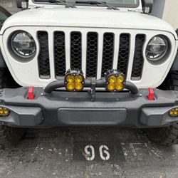 OE Jeep JL Wrangler / JT Gladiator Factory White Rubicon grille
