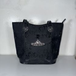 Black Heart Pattern Shoulder Bag with Silver Accents