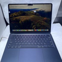 MacBook 💻 Air M2 13 Inch 2022 💰🤑 $750