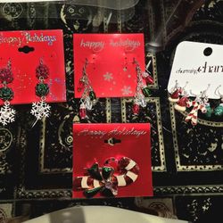 Lot of Christmas Holiday Earrings and Brooch
