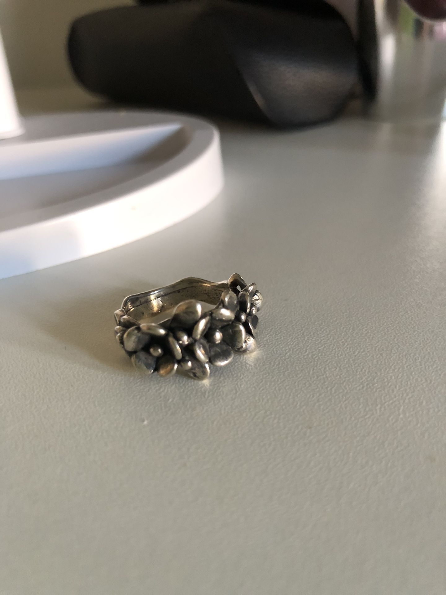 handmade flower eye-catching silver ring .925 size 6.5 (17mm diameter)