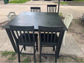Sturdy wood dinnig table with 6 chairs leaf the measure is below without and with leaf