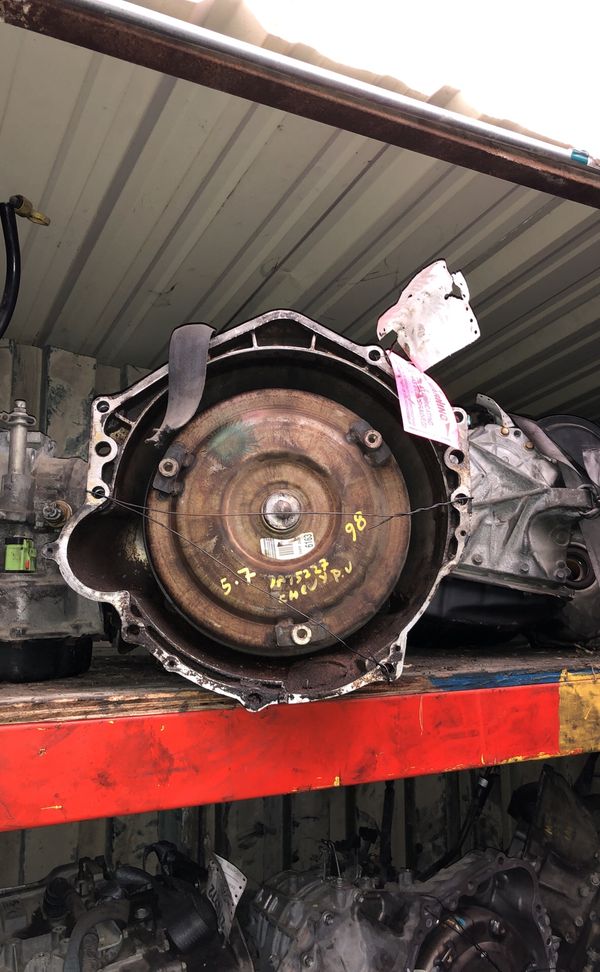 1998 Chevy Silverado transmission 5.7 4l60e for Sale in Grand Prairie