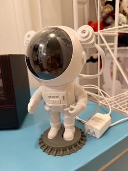 Astronaut Galaxy Star Projector Night Light