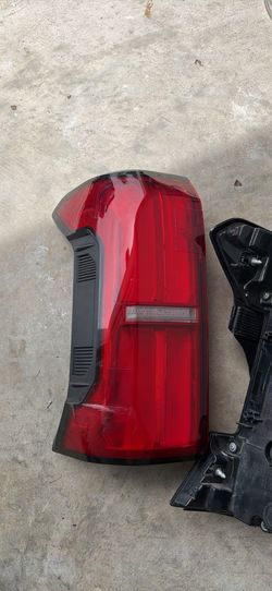 Tacoma 2025 Tail lights