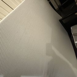 Queen Mattress Sinus