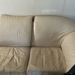 Free Couch Pls Pick Up Now