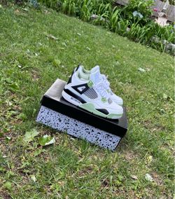 Jordan 4 size 6.5 women brand new never worn