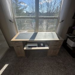 Work Desk