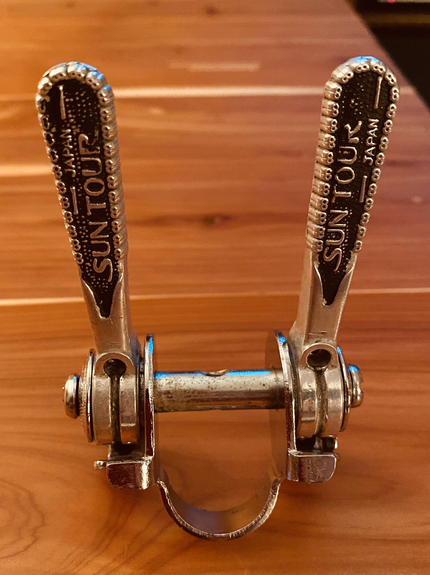 Vintage Suntour Down tube shifters!