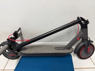 Roinside Scooter for Adults 8.5" Solid Tires/350W Motor 19 MPH Digital Display