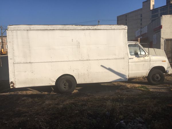 Great 14 ft box truck ready for business for Sale in Philadelphia, PA