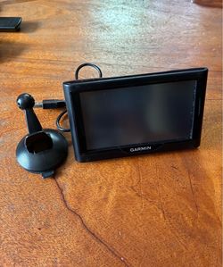 Garmin Nuvi 57lm Vehicle GPS Navigator