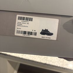 All black balenciaga runners never worn brand  new