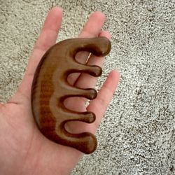 massage comb
