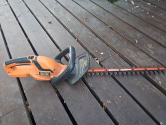 BLACK+DECKER 20V MAX 22" Cordless Hedge Trimmer – Tool Only (No Battery or Charger)