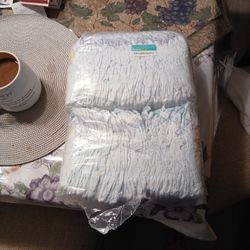 1 Package PAMPERS 