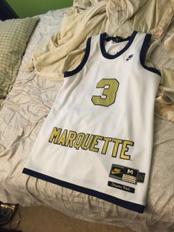 Dwayne wade Marquette jersey (medium)