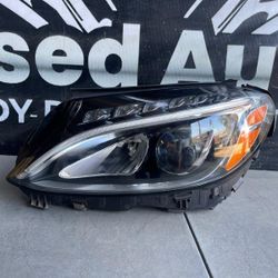 Mercedes Benz C-class Left Driver Headlight Oem