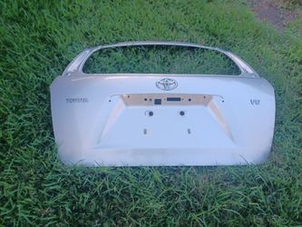 2008-2013  Toyota Highlander OEM Original tailgate silver color